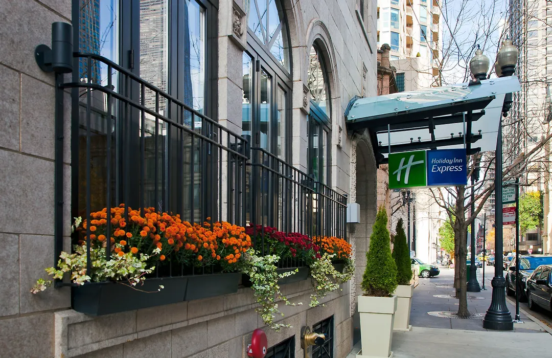 Hyatt Centric Chicago Magnificent Mile-1