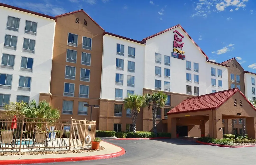 Red Roof Inn Plus+ San Antonio Downtown - Riverwalk-1