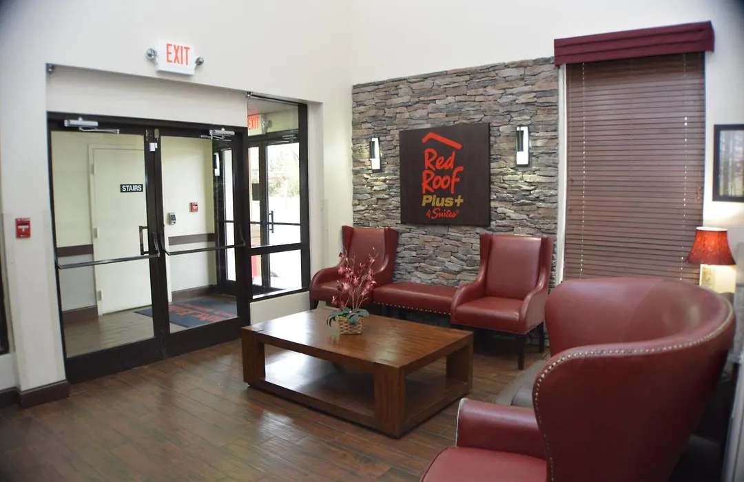 Red Roof Inn Plus+ & Suites Chattanooga - Downtown-1