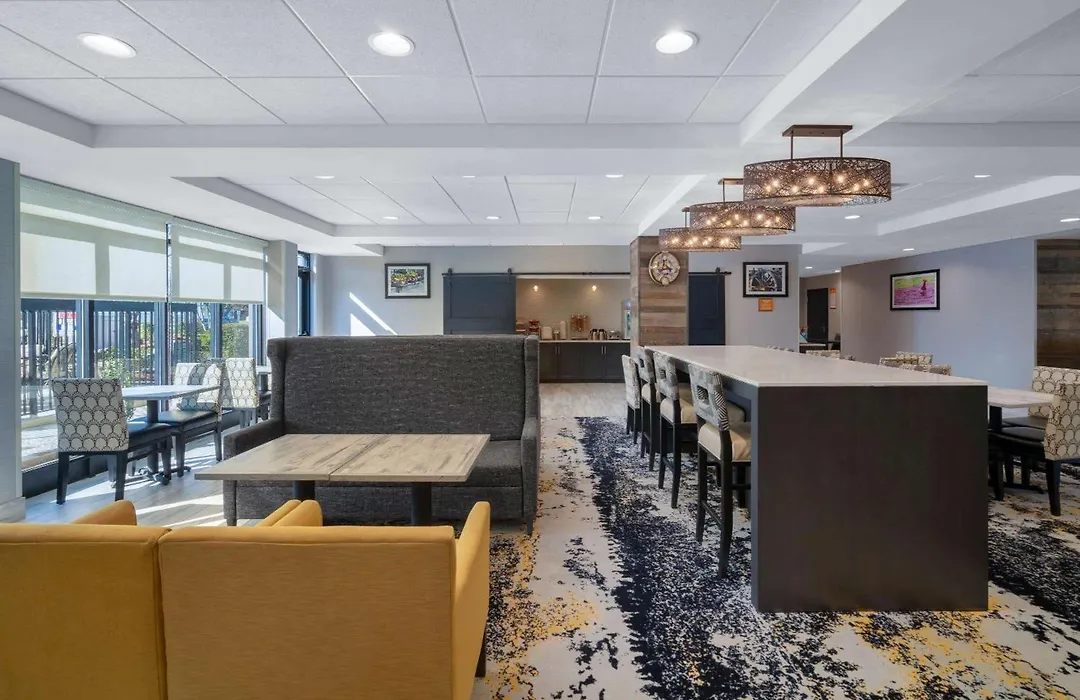 La Quinta By Wyndham Raleigh Downtown North-1