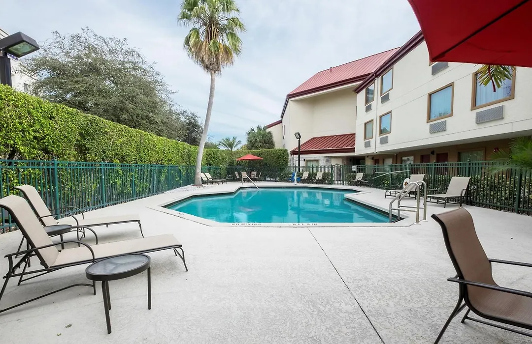 Red Roof Inn Plus+ West Palm Beach-1