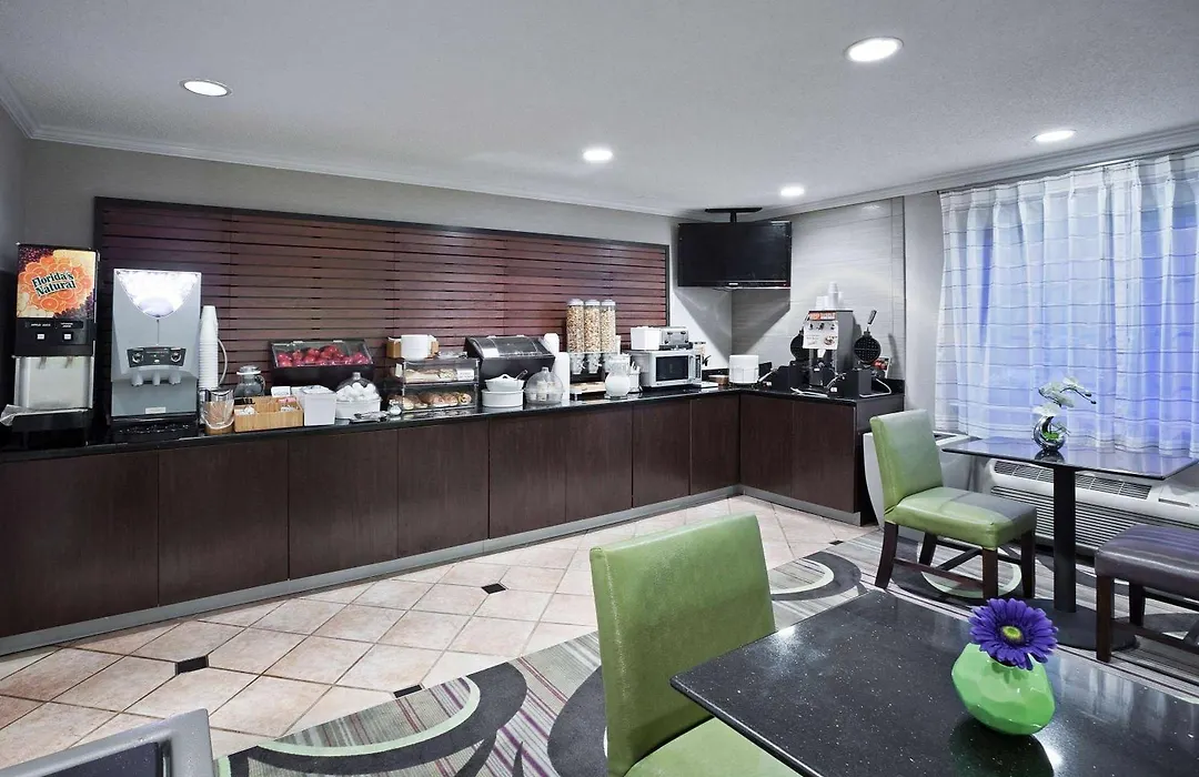 La Quinta By Wyndham Cleveland Macedonia-1