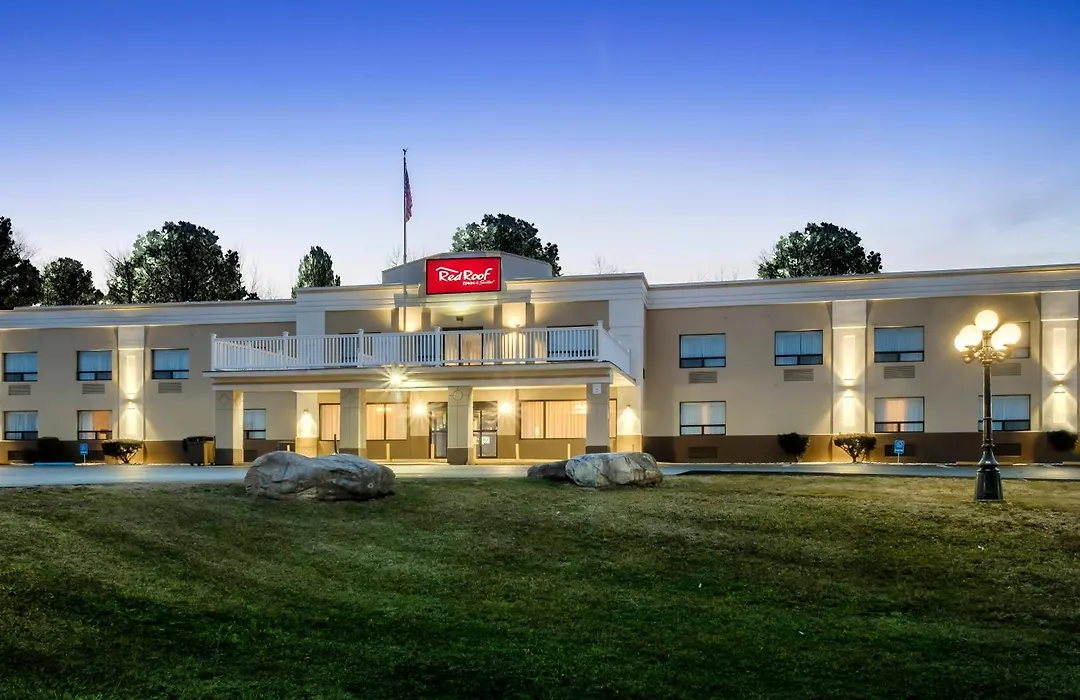 Red Roof Inn & Suites Newburgh - Stewart Airport West Point-1