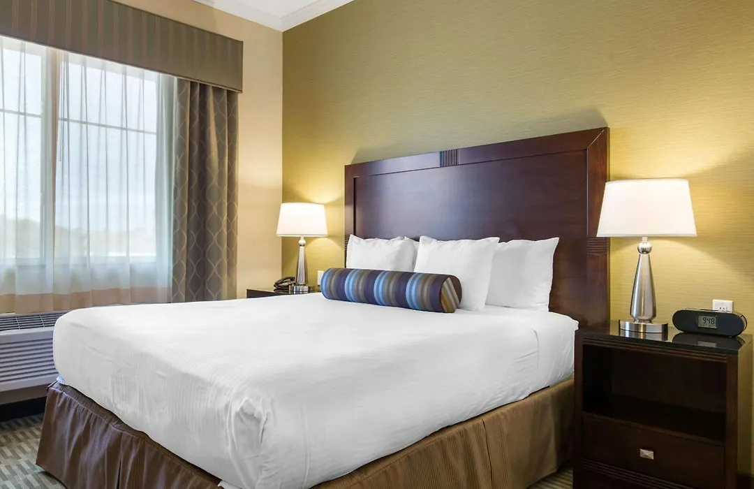 The Oaks Hotel & Suites-1