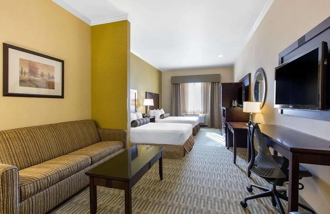 The Oaks Hotel & Suites-1