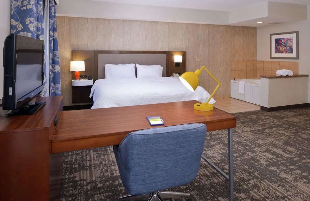 Hampton Inn & Suites Wilmington-1