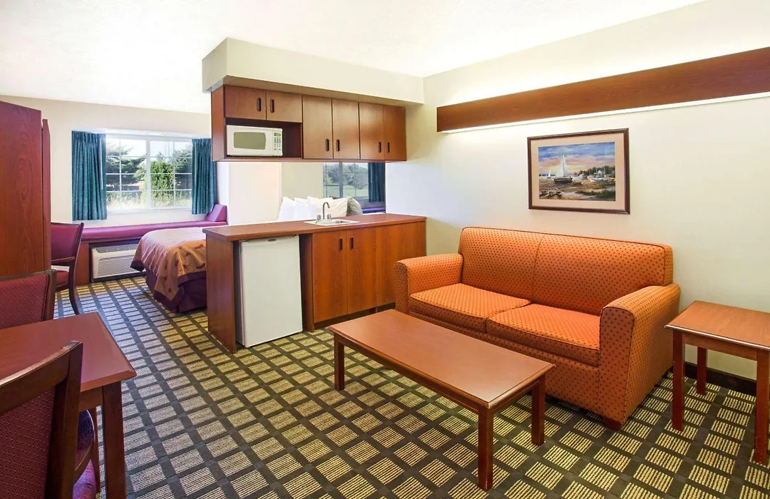 Microtel Inn & Suites By Wyndham Holland-1