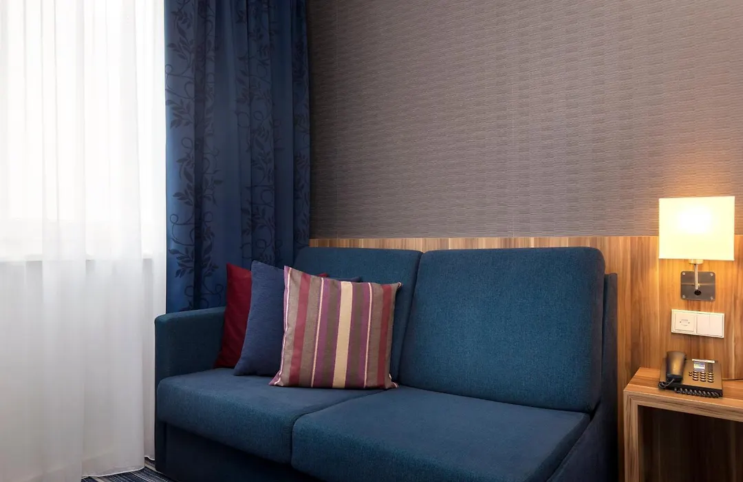 Holiday Inn Express Bremen Airport By Ihg-1