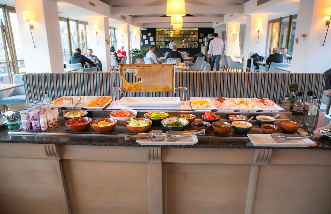 Caro Hotel-1