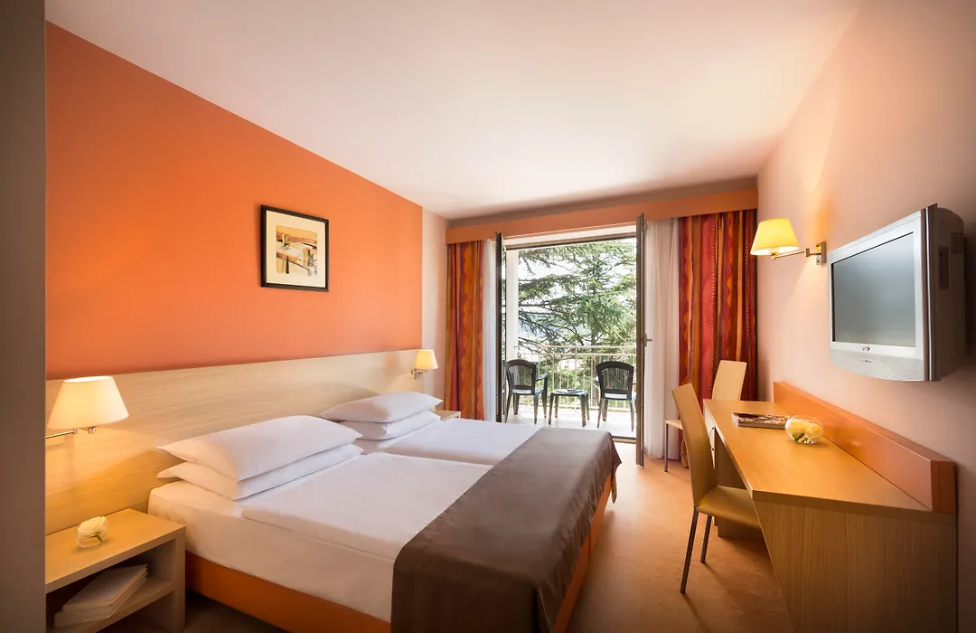 Remisens Hotel Lucija-1