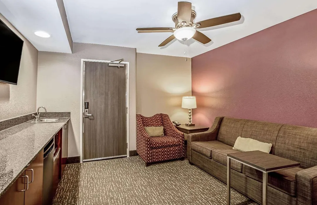 La Quinta By Wyndham Kearney-1