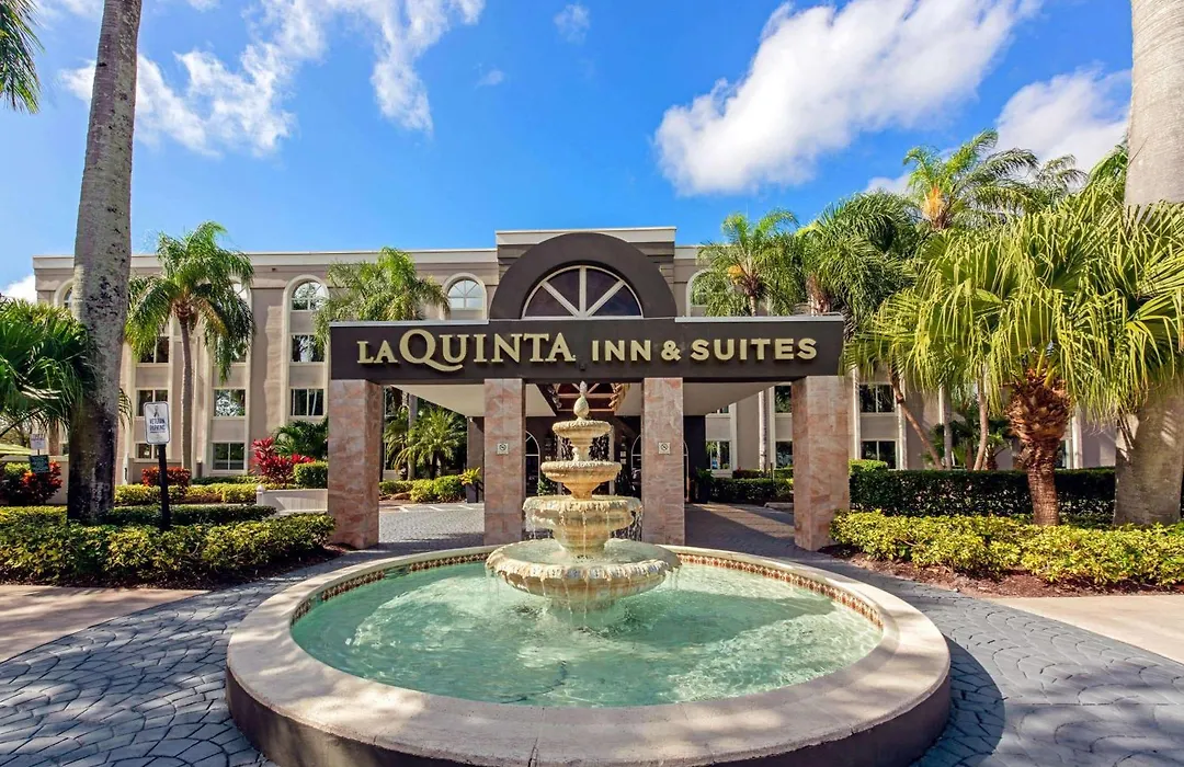La Quinta By Wyndham Coral Springs South-1