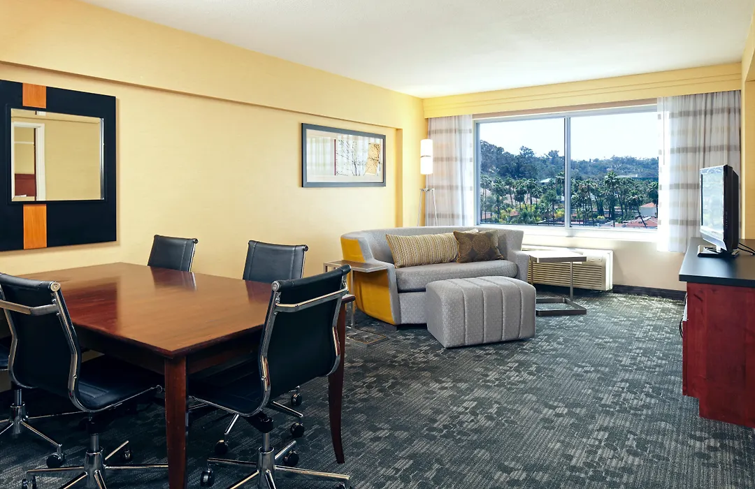 Courtyard By Marriott San Diego Mission Valley/Hotel Circle-1