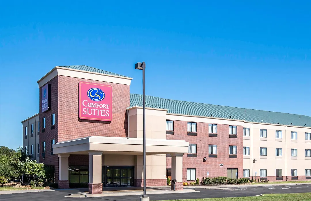 Comfort Suites Speedway - Kansas City-1