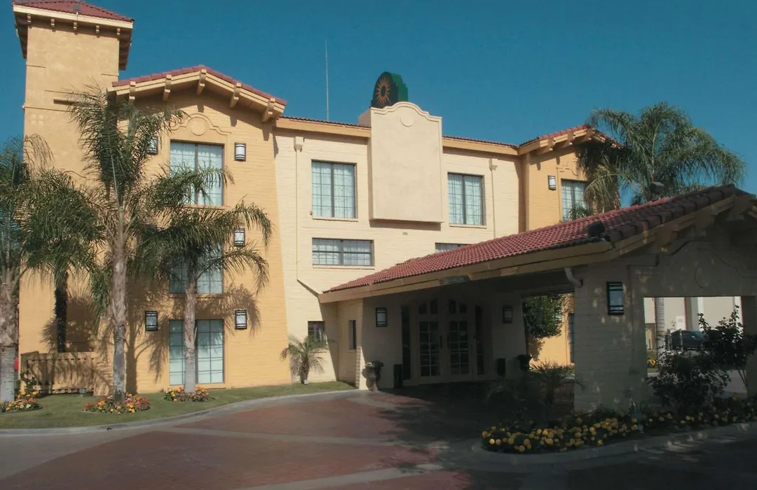 La Quinta Inn By Wyndham Bakersfield South-1