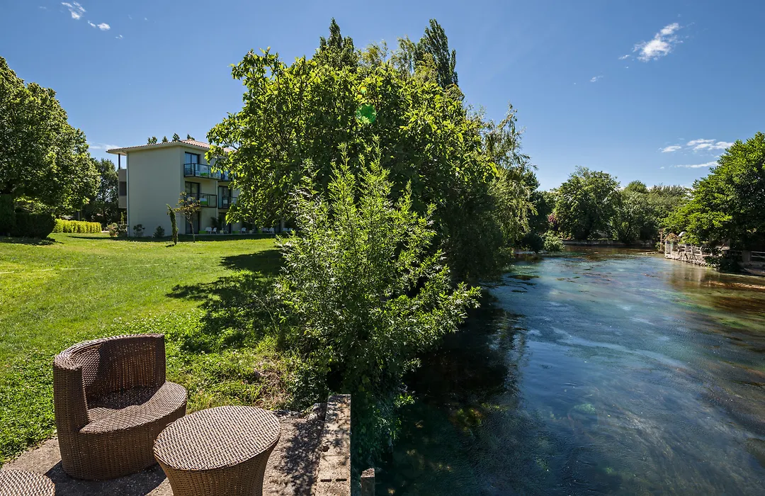 Domaine de la Petite Isle - Luberon-1