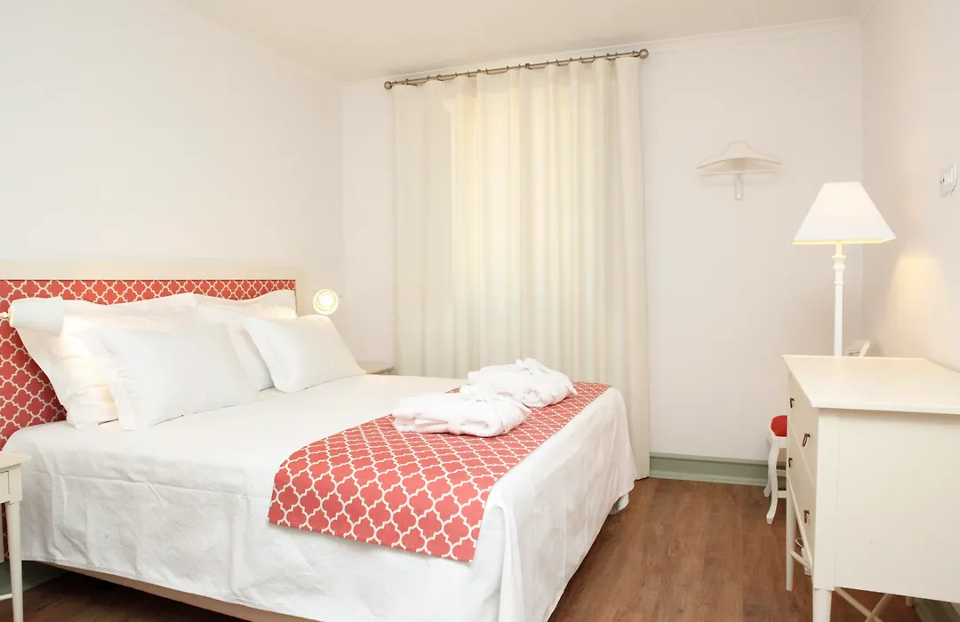 Hotel Casa Palmela - Small Luxury Hotels Of The World, Hotel & Country Houses-1