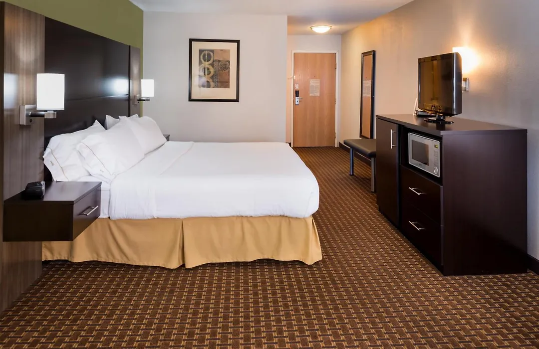 Holiday Inn Express & Suites Bucyrus By Ihg-1