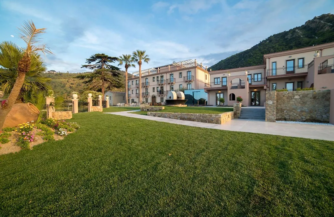 Best Western Plus Hotel Terre Di Eolo-1