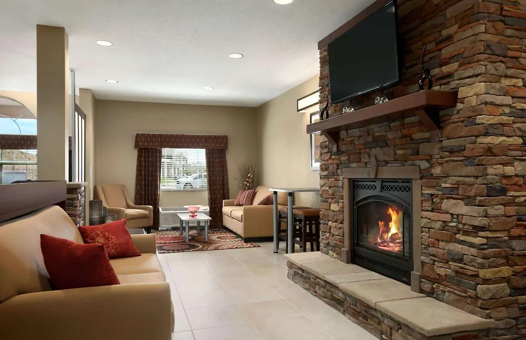 Microtel Inn & Suites By Wyndham St Clairsville - Wheeling-1