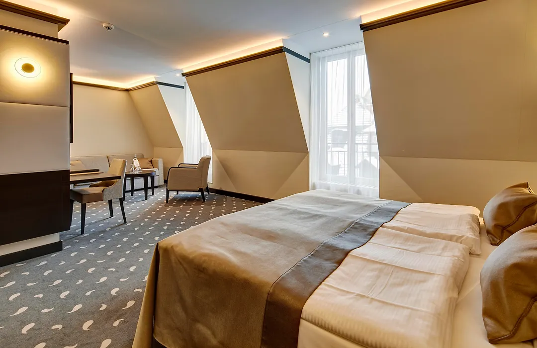 Hotel Monopol Luzern-1