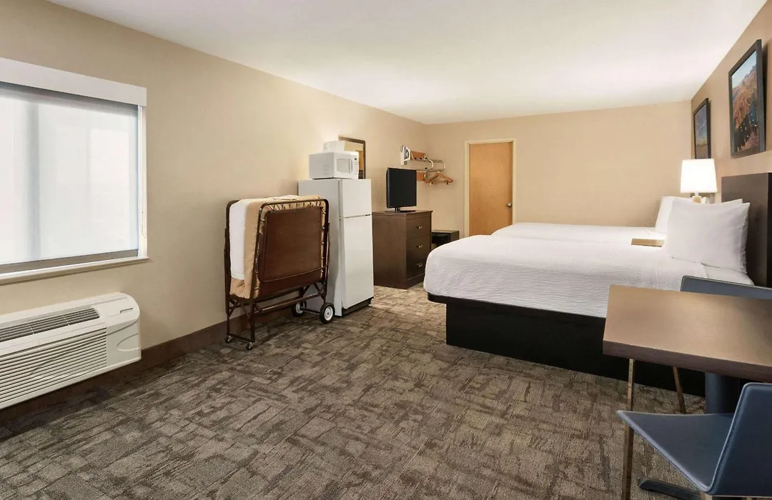 Travelodge By Wyndham Lake Havasu-1