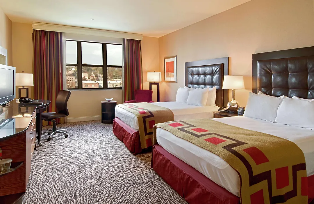 Hilton Promenade Branson Landing-1