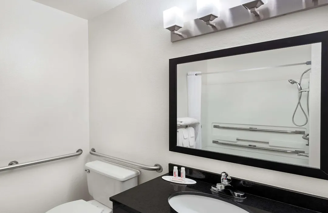 Rodeway Inn & Suites Chandler - Phoenix South I-10-1