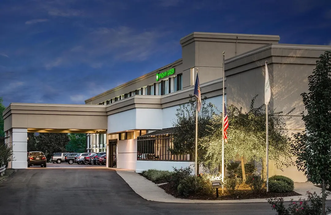 Wyndham Garden Inn Pittsburgh Airport-1