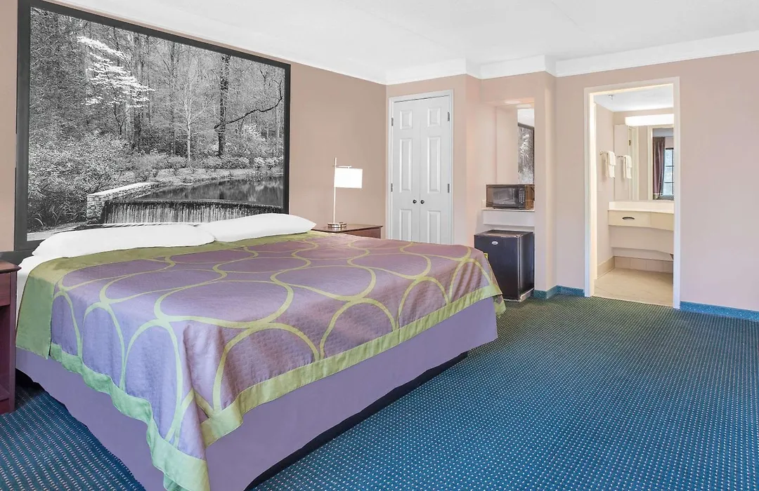 Super 8 By Wyndham Austell/Six Flags-1