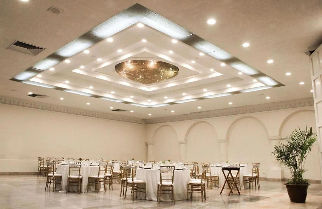 Radisson Hotel & Convention Center Toluca-1