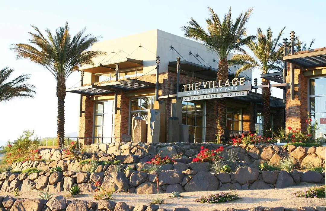 Hampton Inn & Suites Palm Desert-1