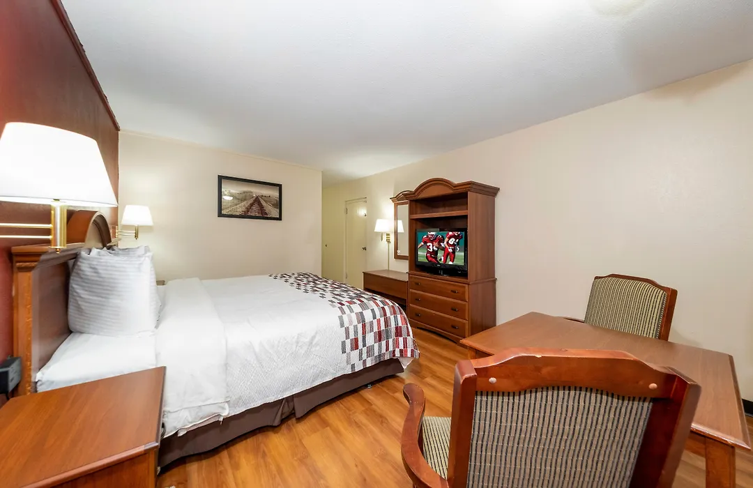 Red Roof Inn Meridian-1