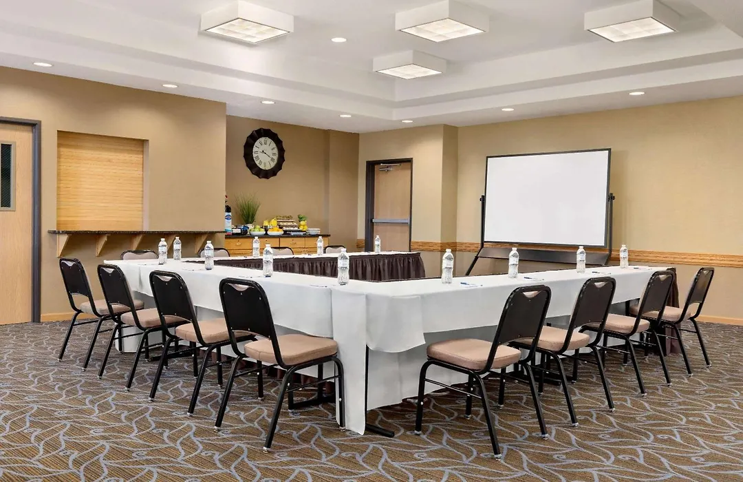 Baymont By Wyndham Owatonna-1