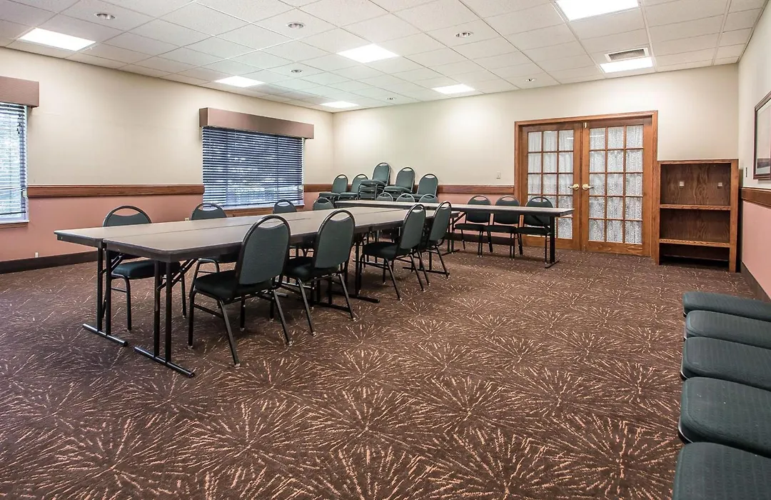 Quality Inn & Suites East Troy I-43-1