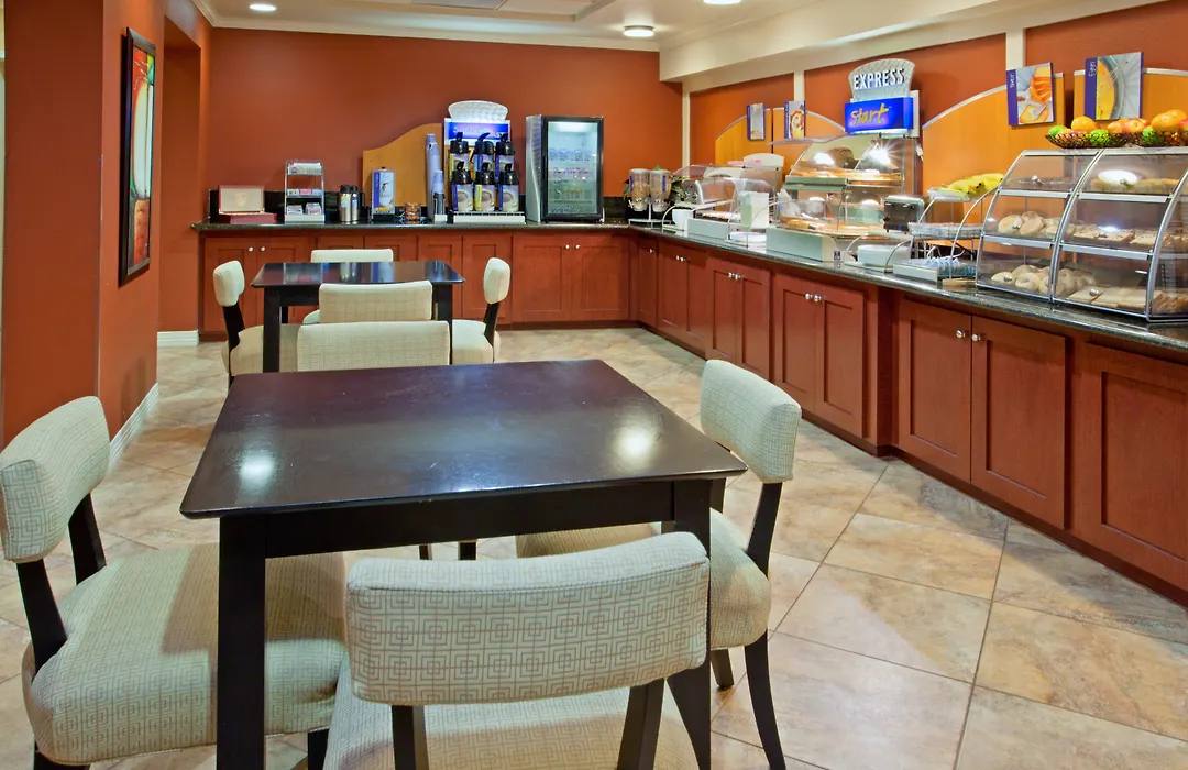Best Western Plus Sugar Land-Stafford-1