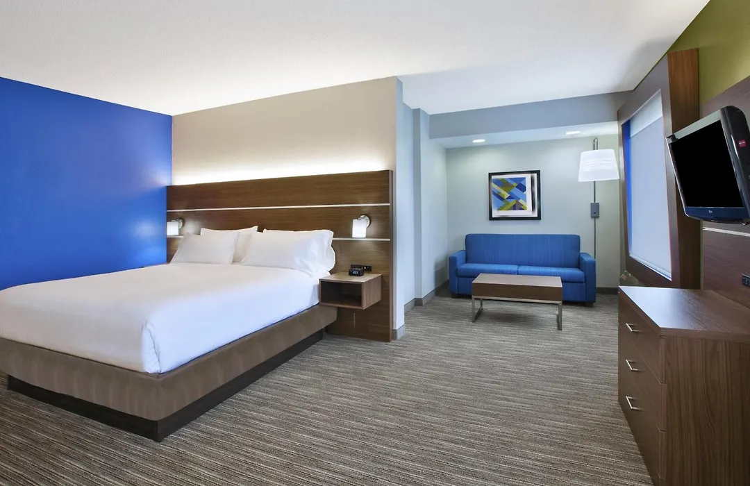 Holiday Inn Express Hotel & Suites Manchester Conference Center By Ihg-1