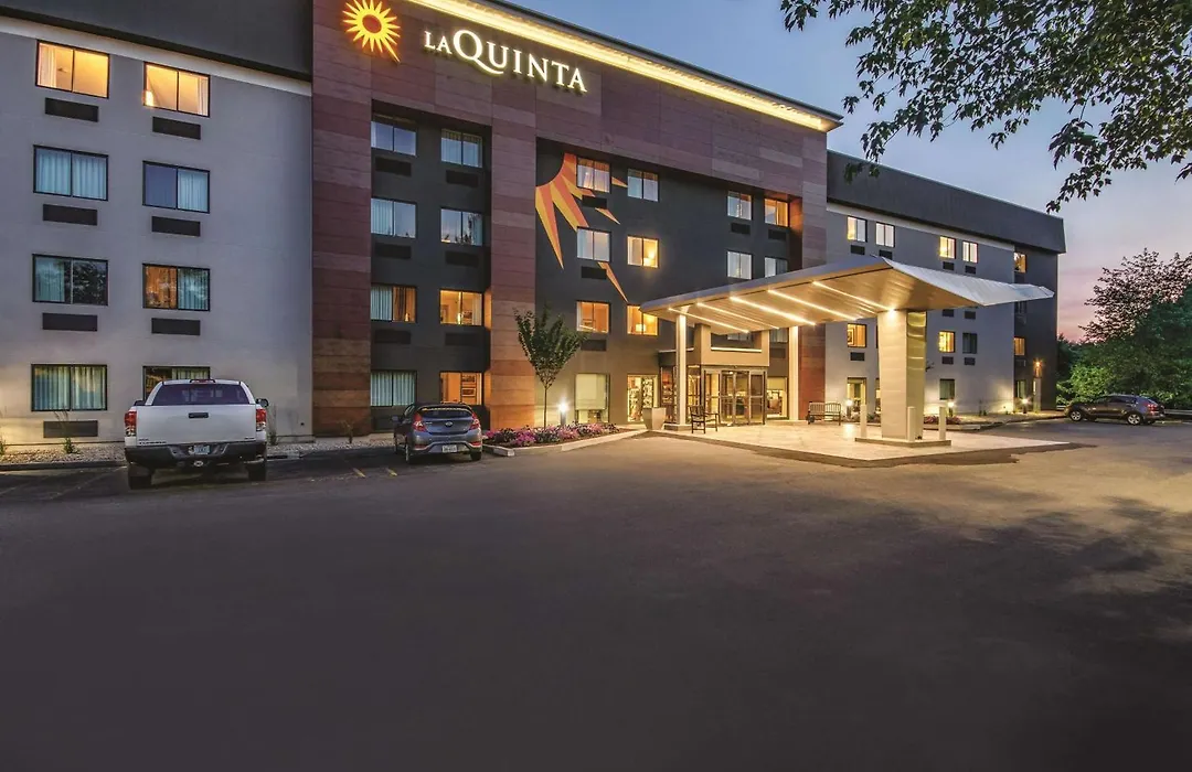 La Quinta By Wyndham Hartford Bradley Airport-1