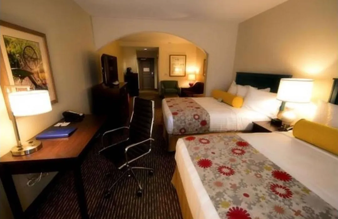 Best Western Plus Dayton-1