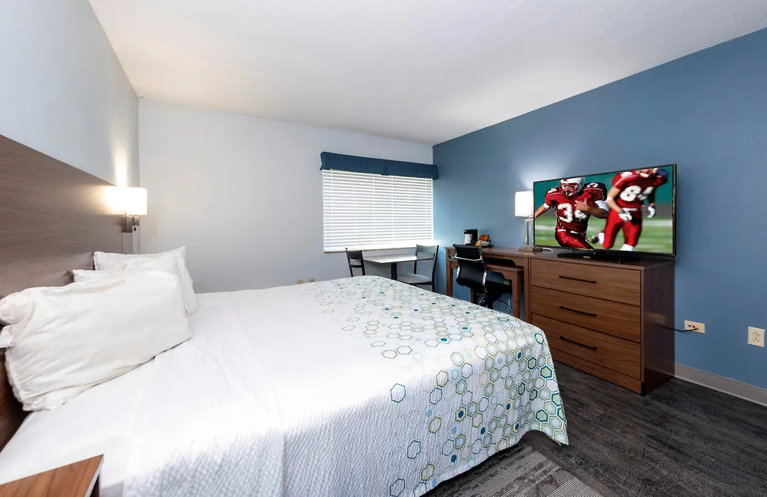 Red Roof Inn & Suites Wilmington - New Castle-1