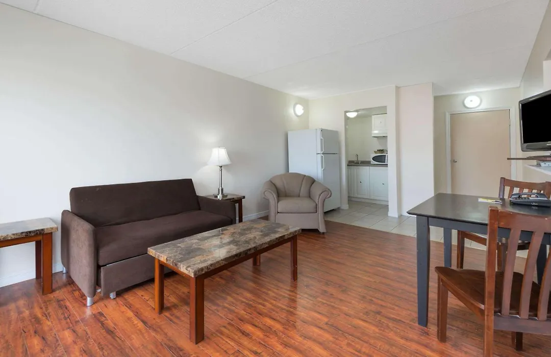 Super 8 By Wyndham Cambridge/Kitchener/Waterloo Area-1