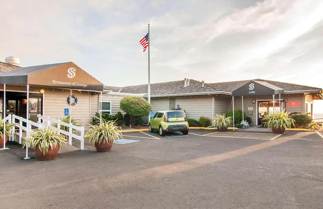 Clarion Inn Surfrider Resort-1