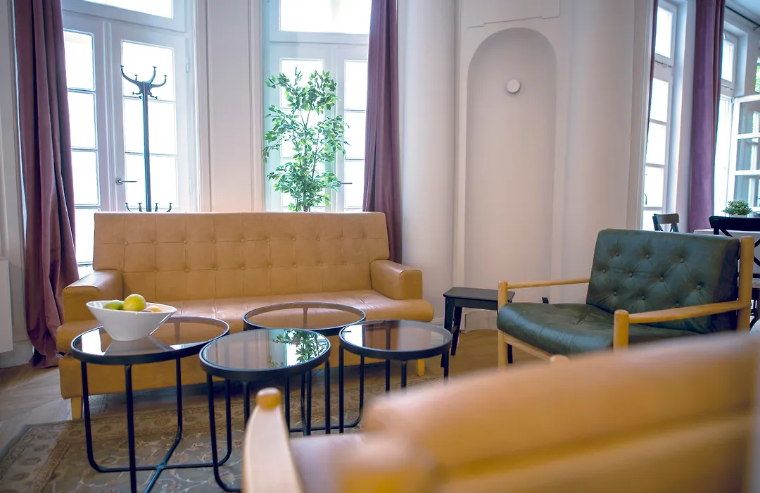 Public House Hotel-1