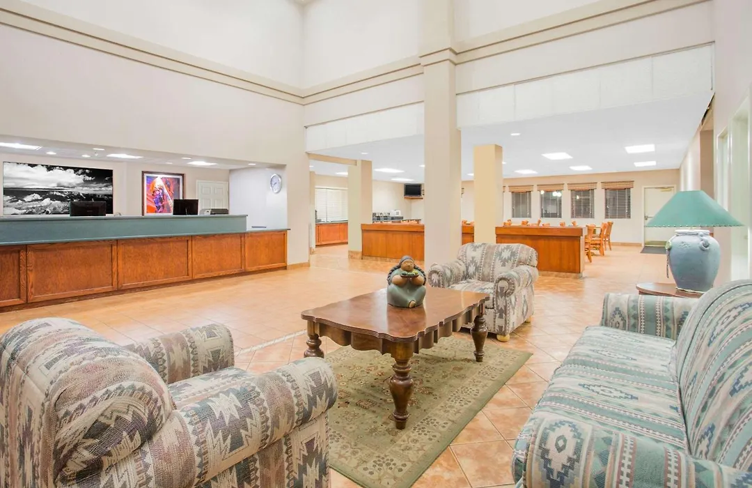 Super 8 By Wyndham Page/Lake Powell-1
