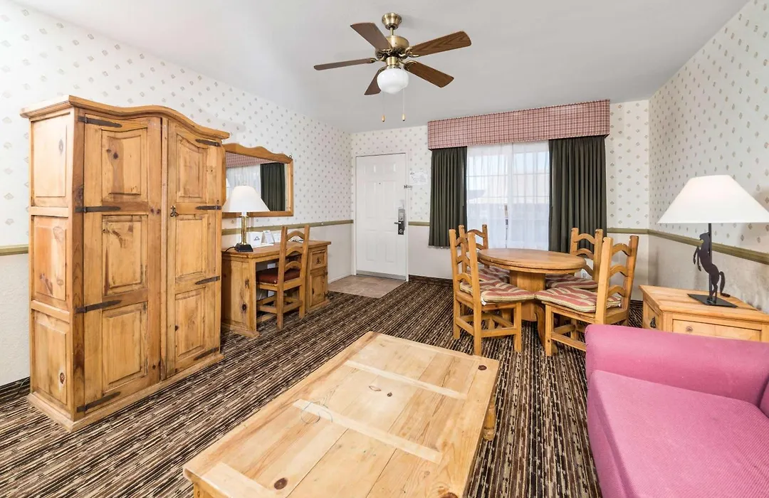 Days Inn By Wyndham Lebec-1