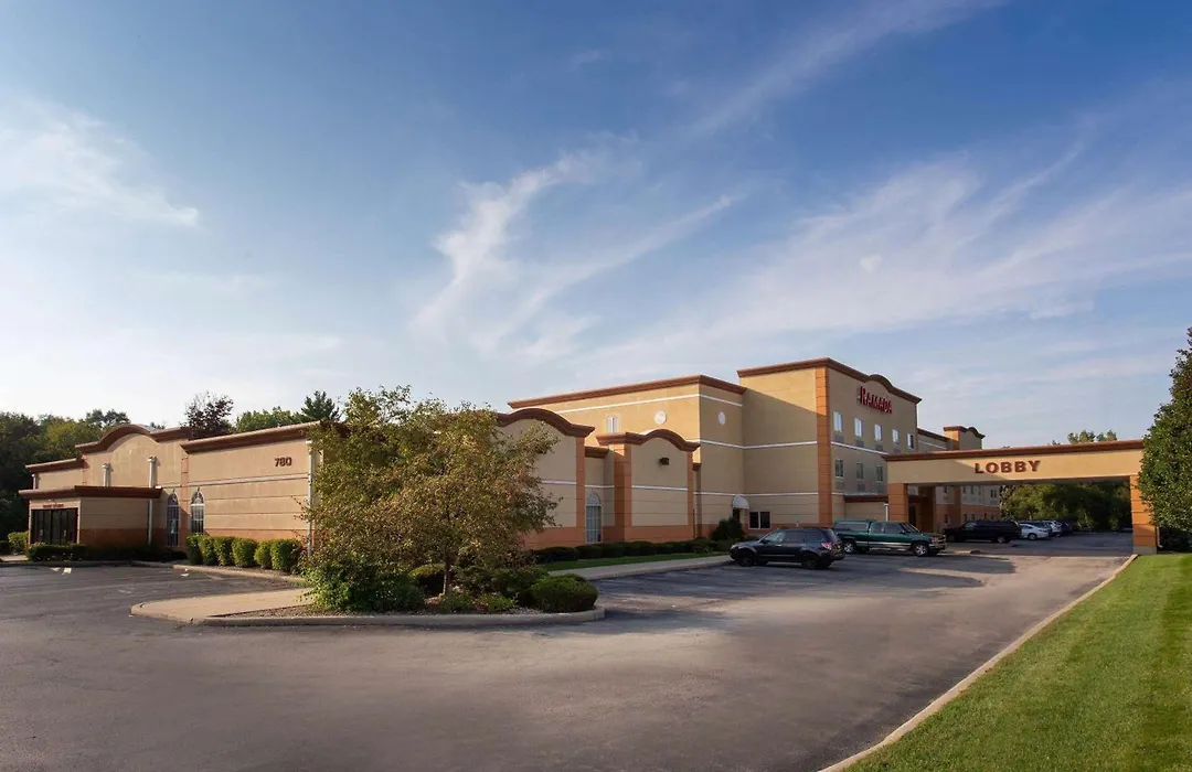 Ramada By Wyndham Glendale Heights/Lombard-1