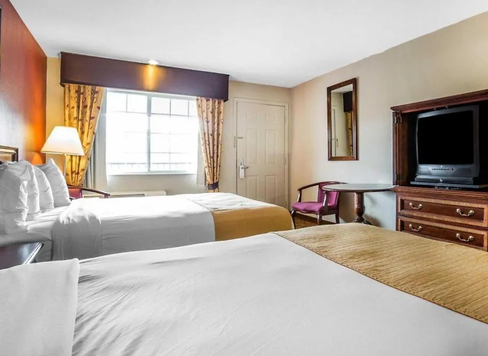 Quality Inn & Suites Minden-1