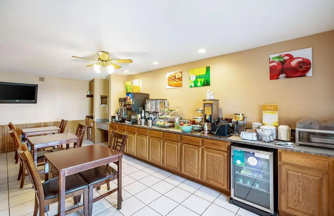 Quality Inn - Storm Lake-1
