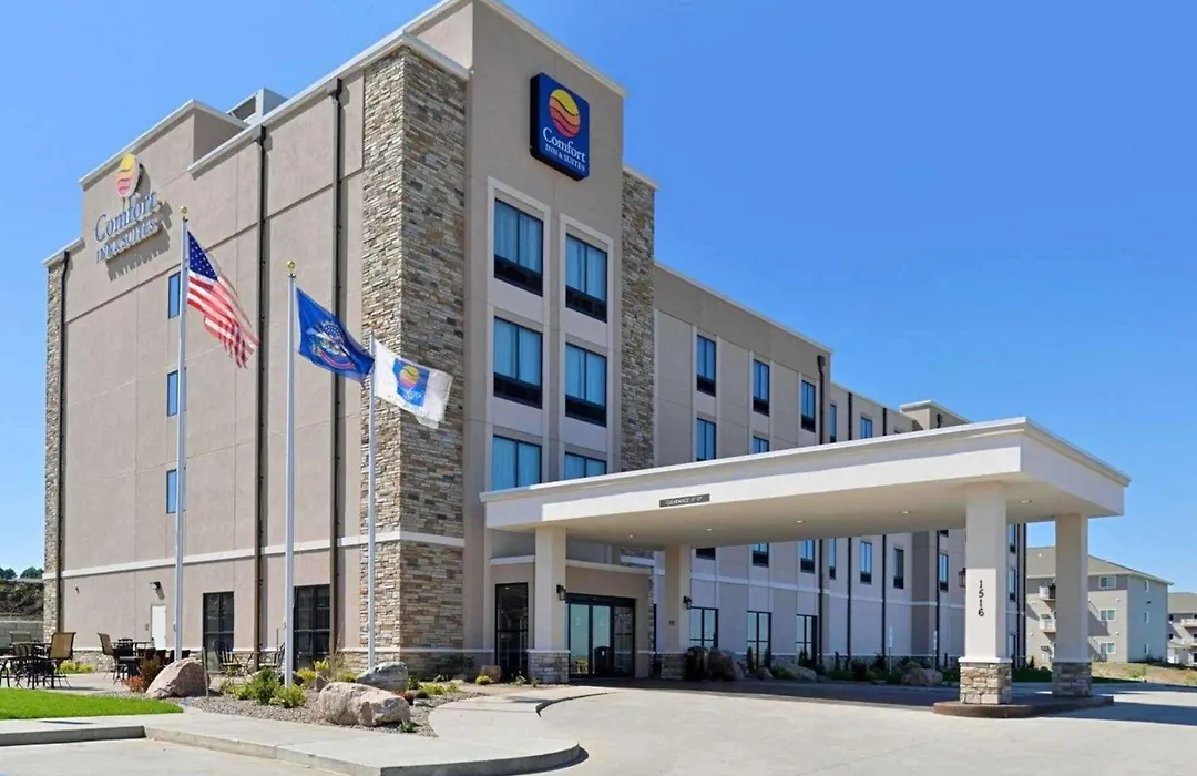Comfort Inn & Suites Mandan - Bismarck-1