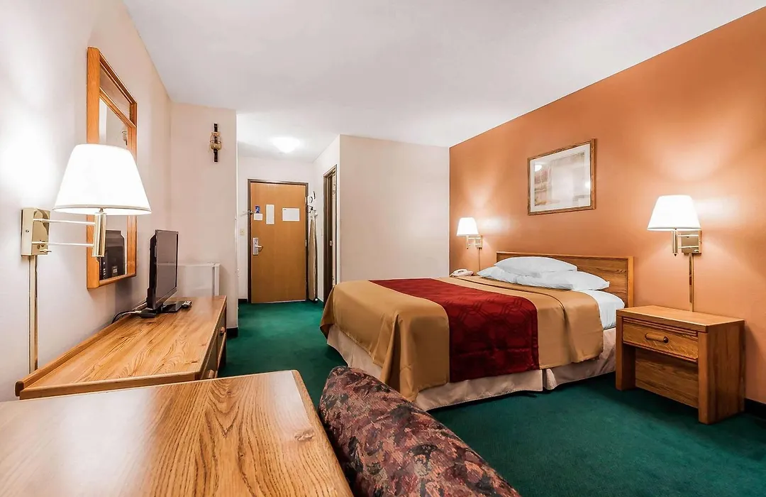 Rodeway Inn Holdrege-1
